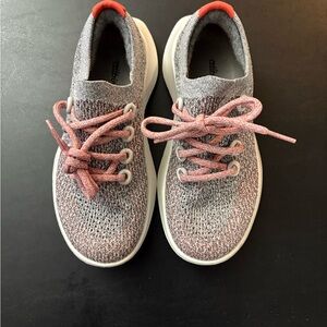 Allbirds Women’s ' Sneakers in Gray and Coral Size 5 New without Box